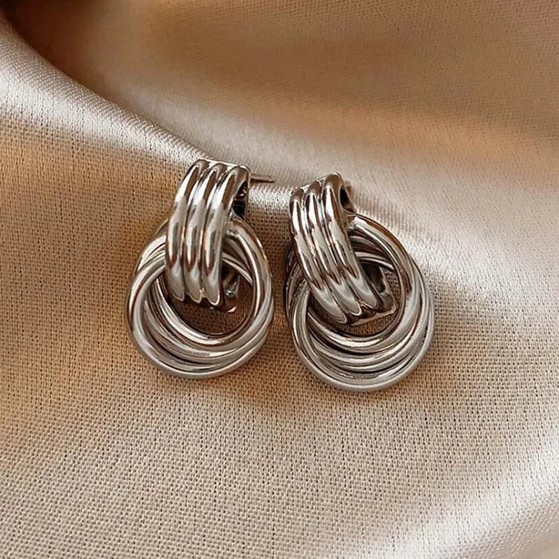 KNOTTED EARRINGS