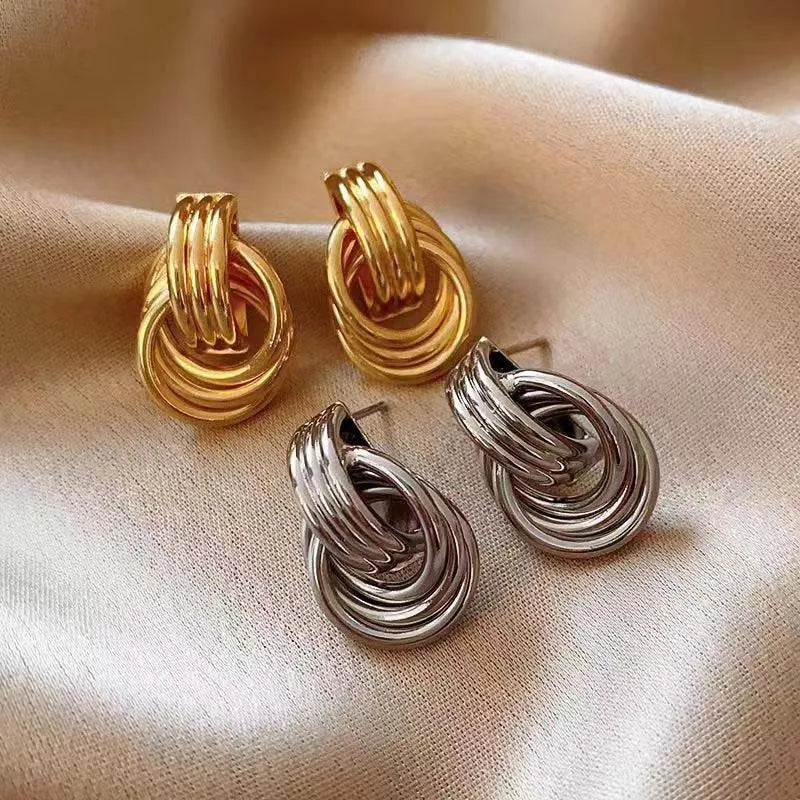 KNOTTED EARRINGS